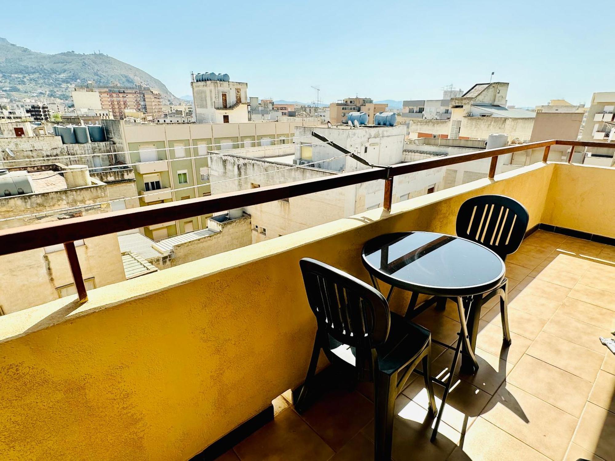 Appartement Attico Milanti - Parcheggio Privato à Trapani Extérieur photo
